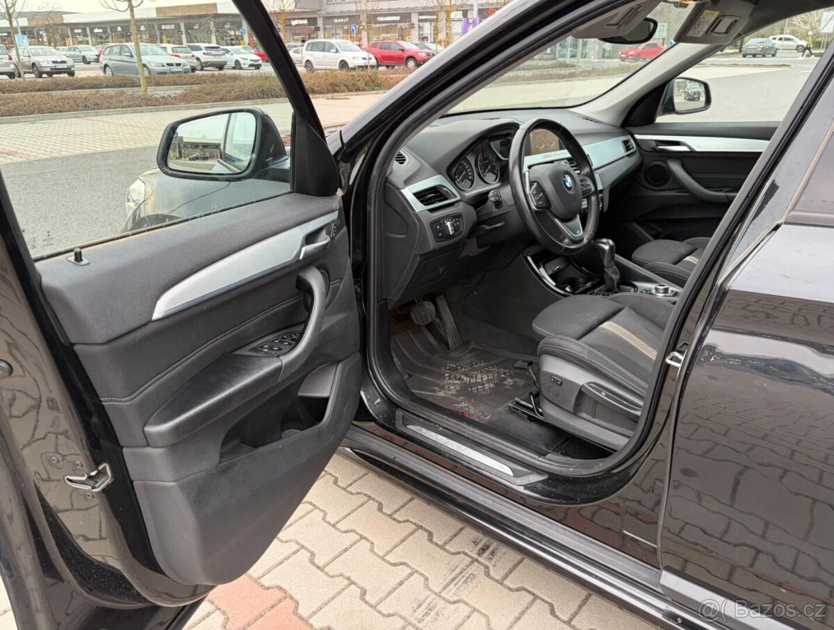 BMW X1 xDrive 20d 140kw ČR - 9