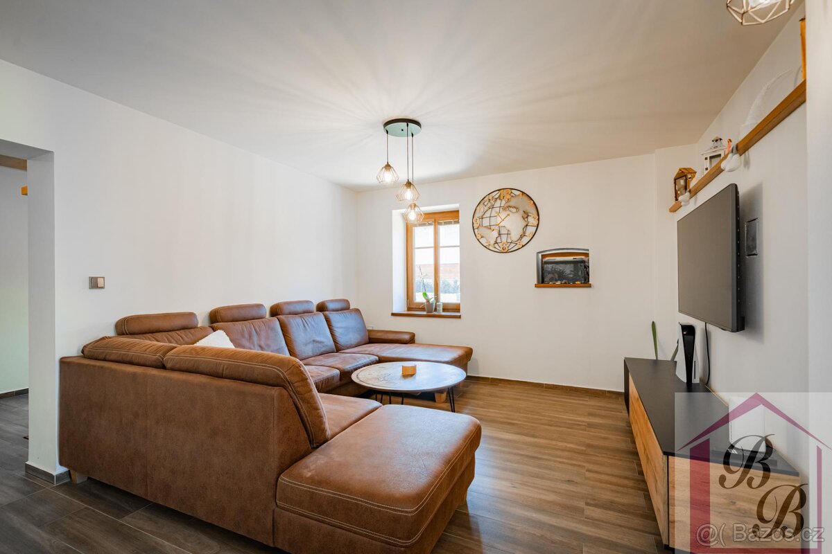 Prodej rodinného domu 6+kk se zahradou, Svijanský Újezd, okr - 9