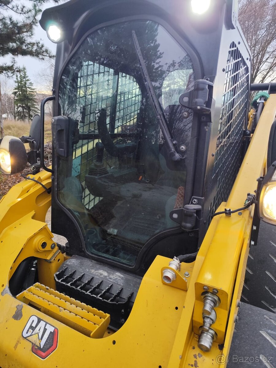 Nakladač CAT 262D3, posledný model. Plná výbava. ŠPZ. - 9