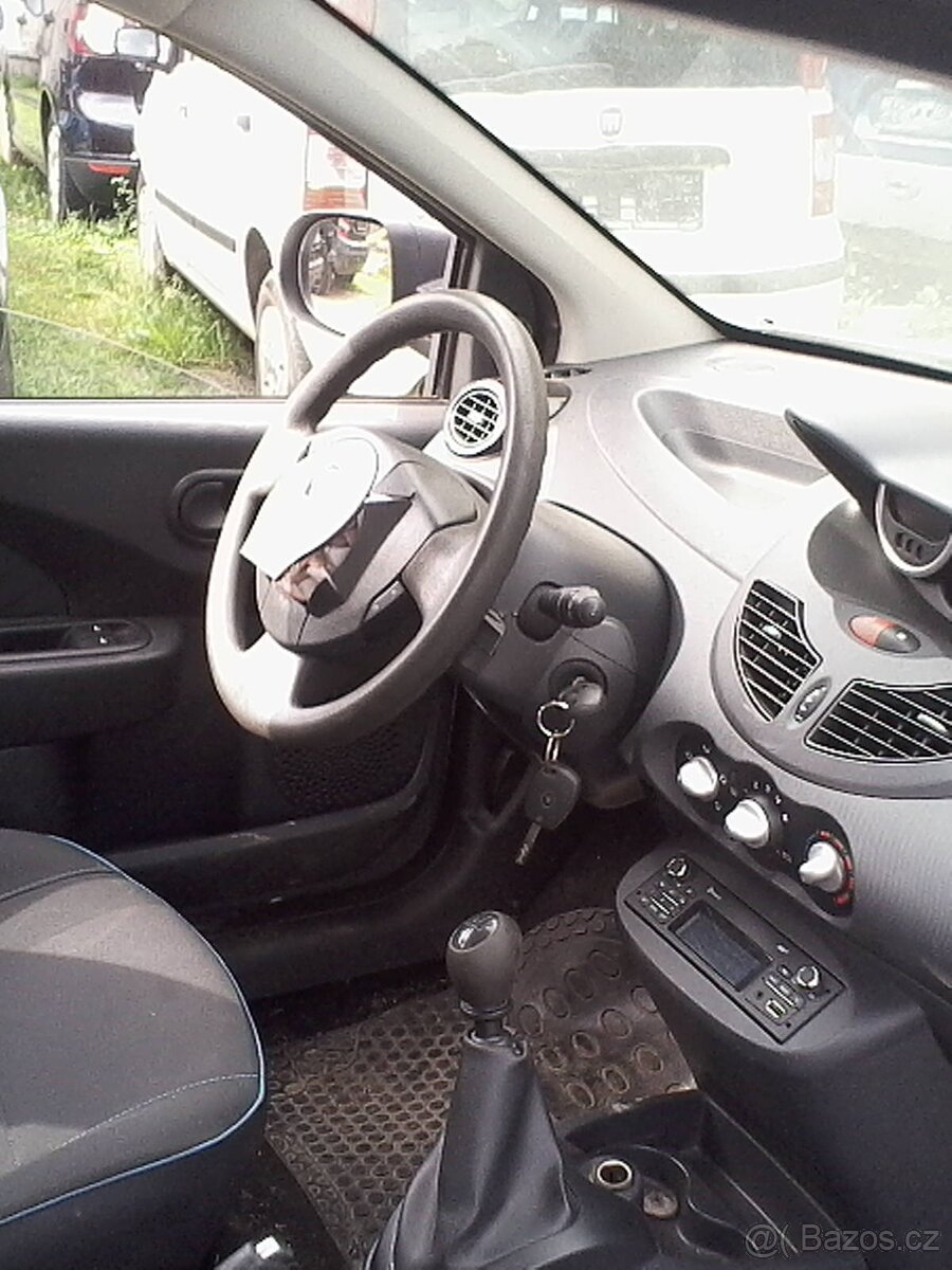 renault twingo 1.2 55kw,r.v.2012,204000km. - 9