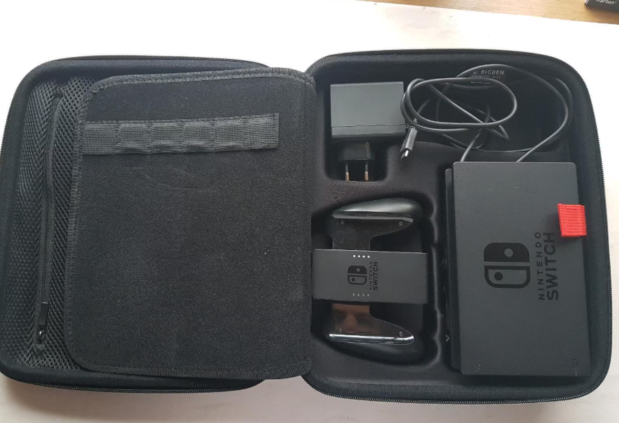 Nintendo Switch a příslušenství - 9