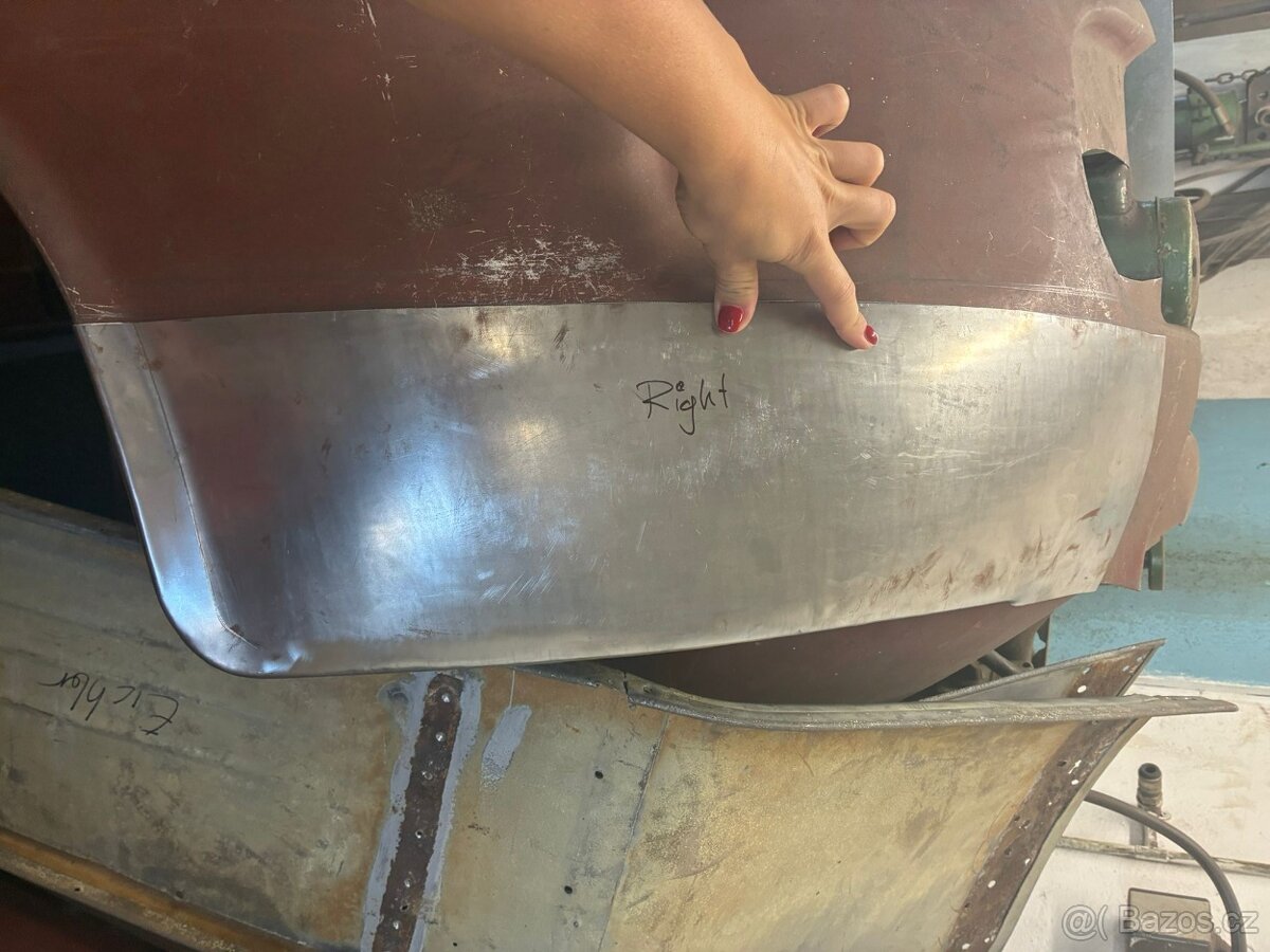 Lemy zadního blatníku a podběhu Tatra 603 - 9