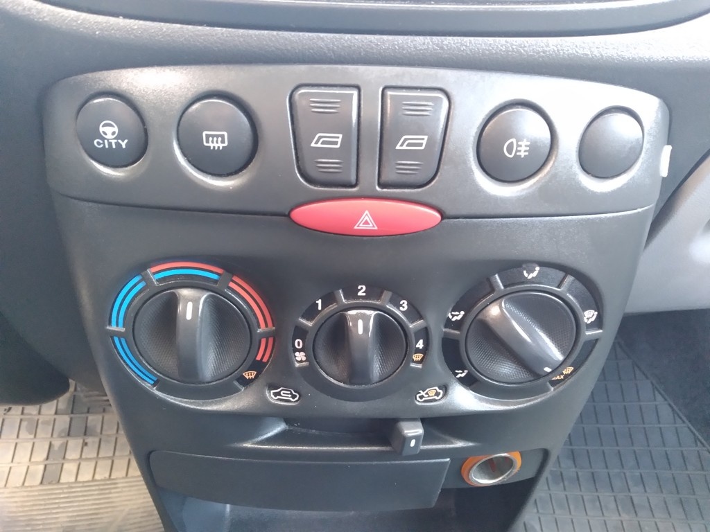 FIAT PUNTO 1.2 8V - 9