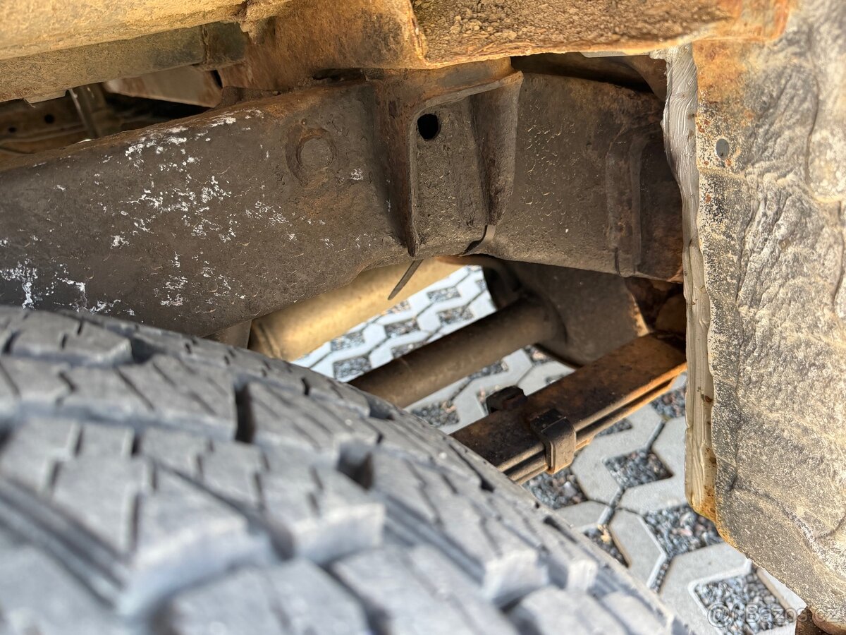 Nissan Navara D40 - 9