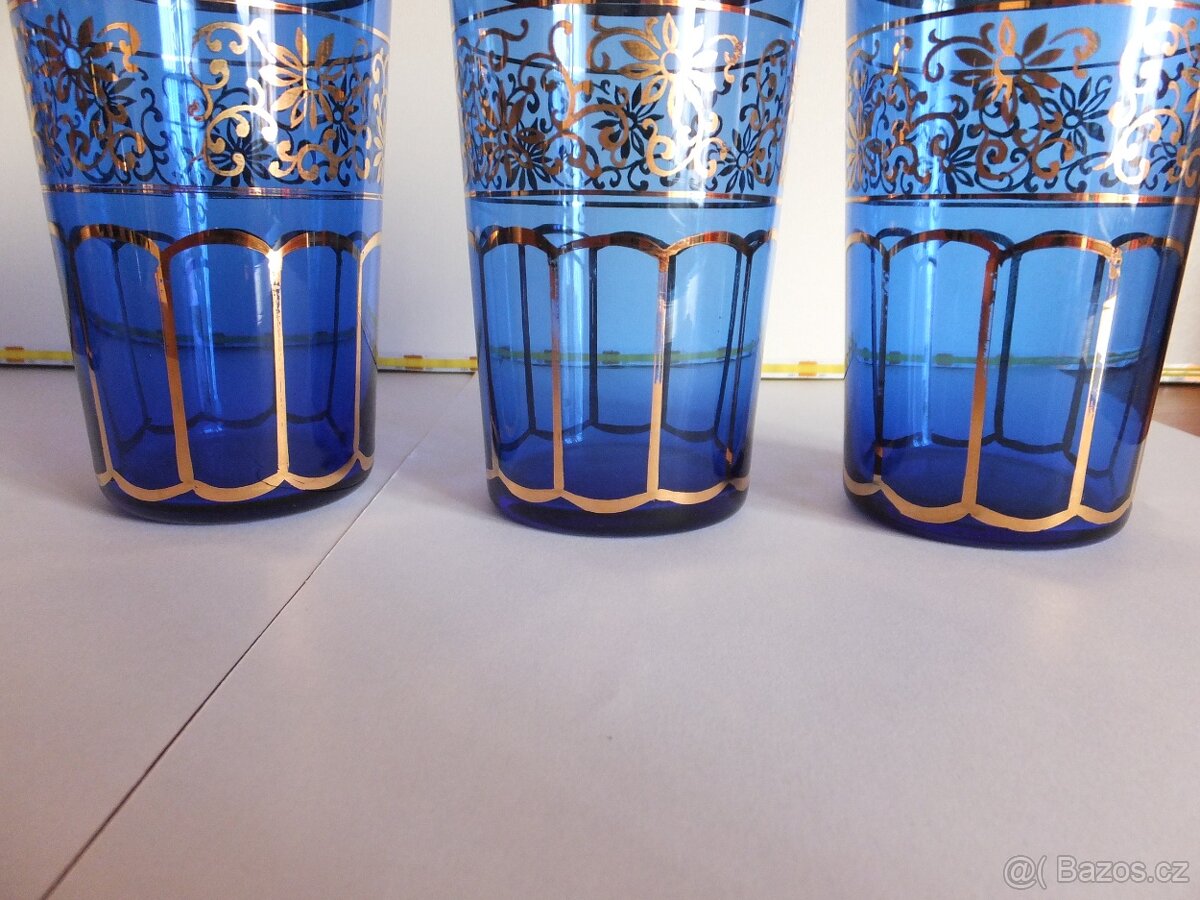 Krásné modré sklenice, bohatě zlacené. obsah 220 ml. - 9