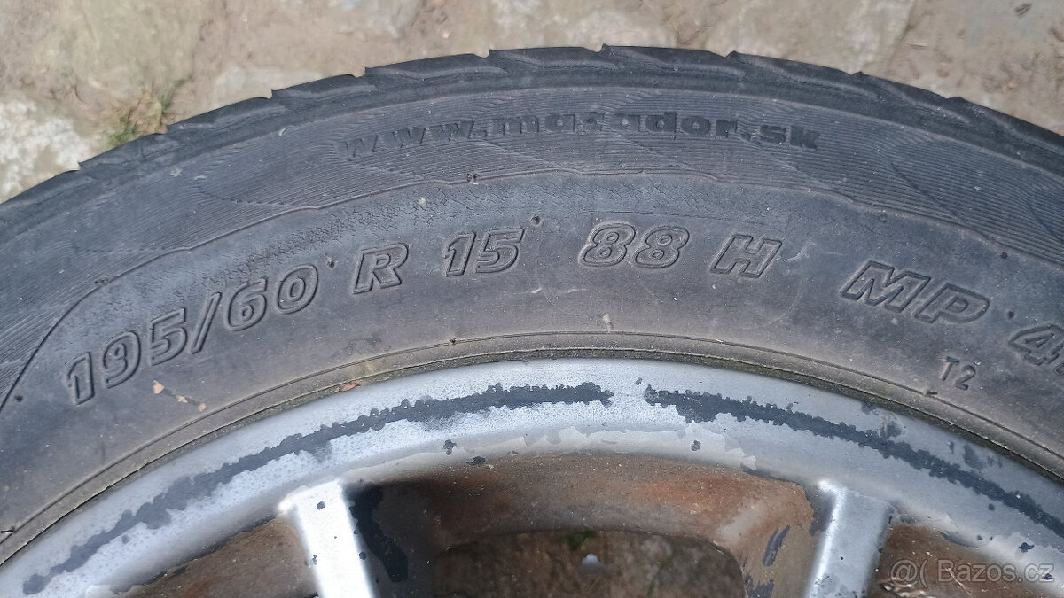 Alu kola Dezent 4x100 s pneu 195/60 R15 (#179) - 9