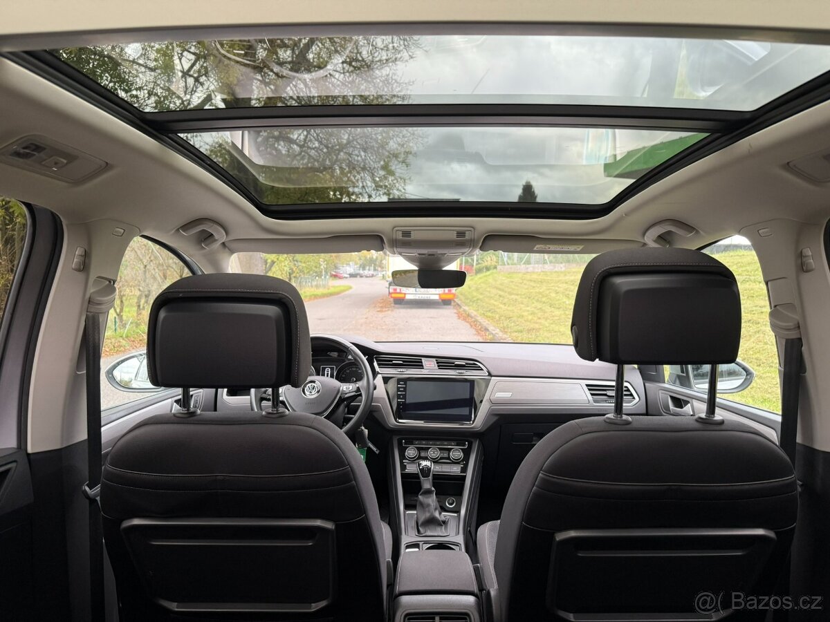 VW Touran 2.0TDi r.v.2020 manuál 110kw panorama el. tažné - 9