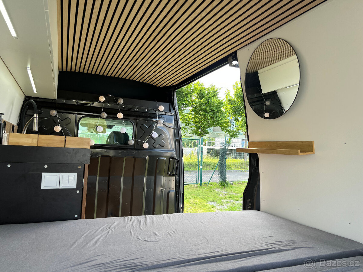 Cestovní obytná dodávka Iveco 2.3 L2H2, rok 2017 - 9