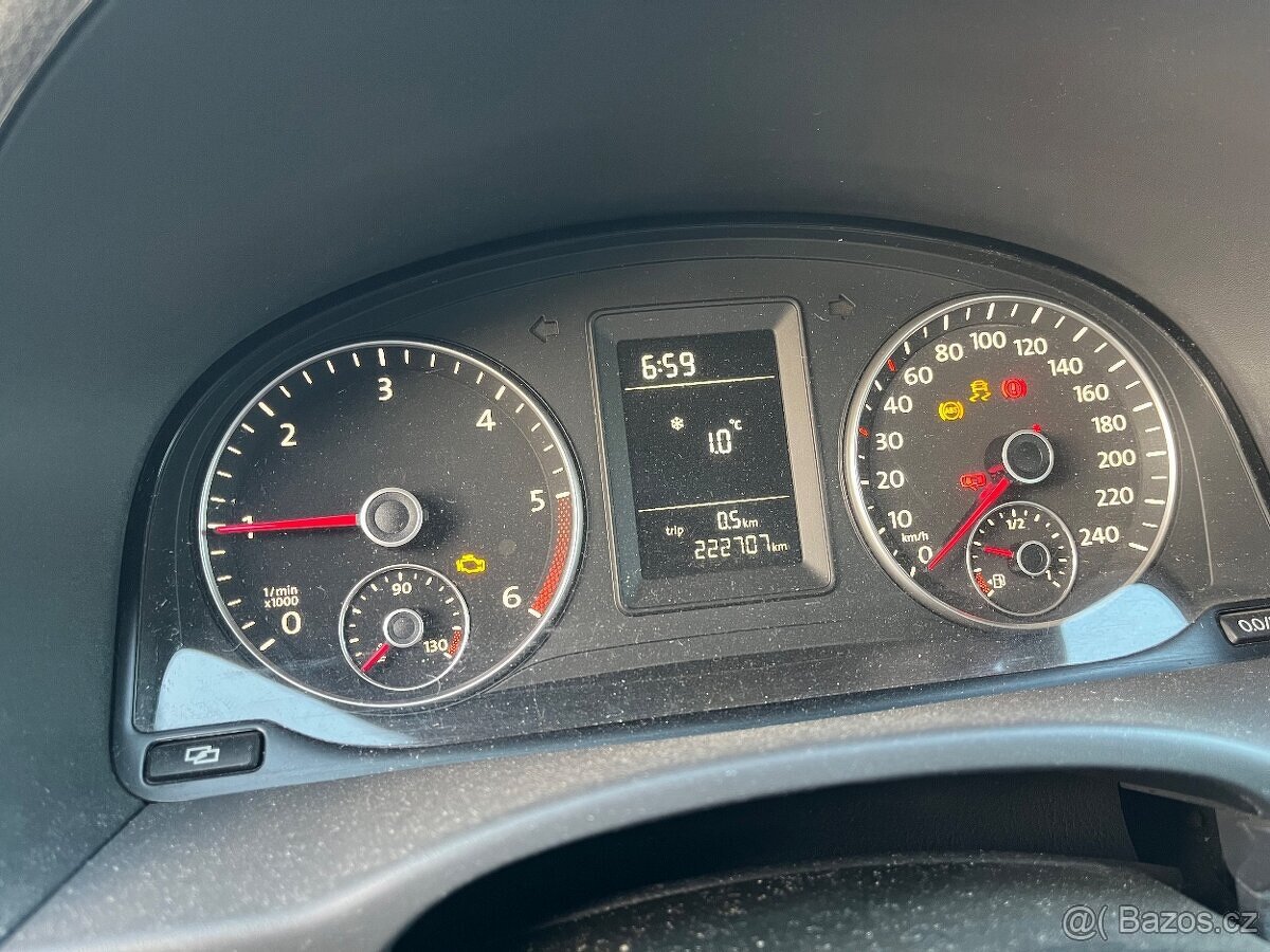 VW Caddy Maxi 1.6TDi 77kW 2011 7míst - 9