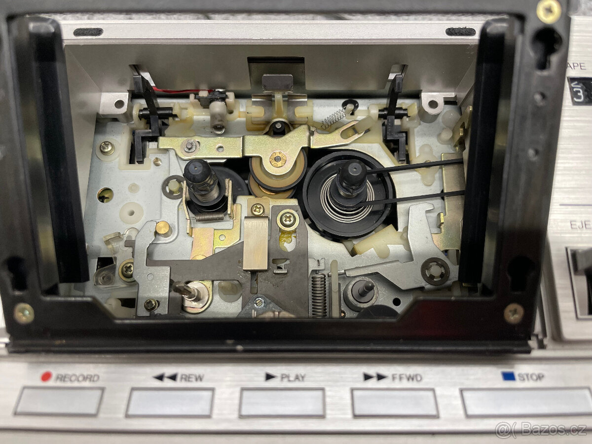 špickovy kazetový deck Aiwa AD-M700E - 9