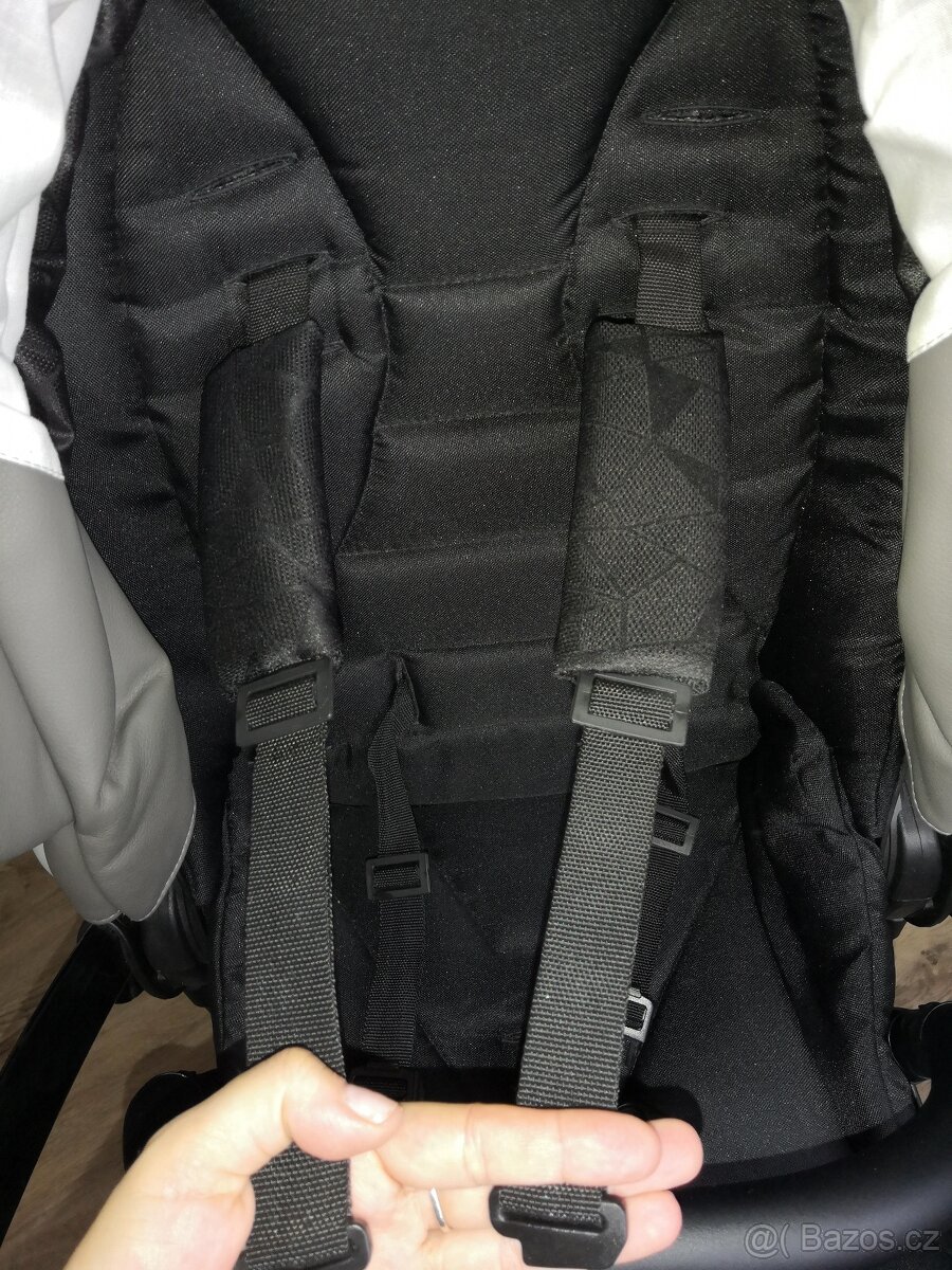 Kočárek - Junama - 9