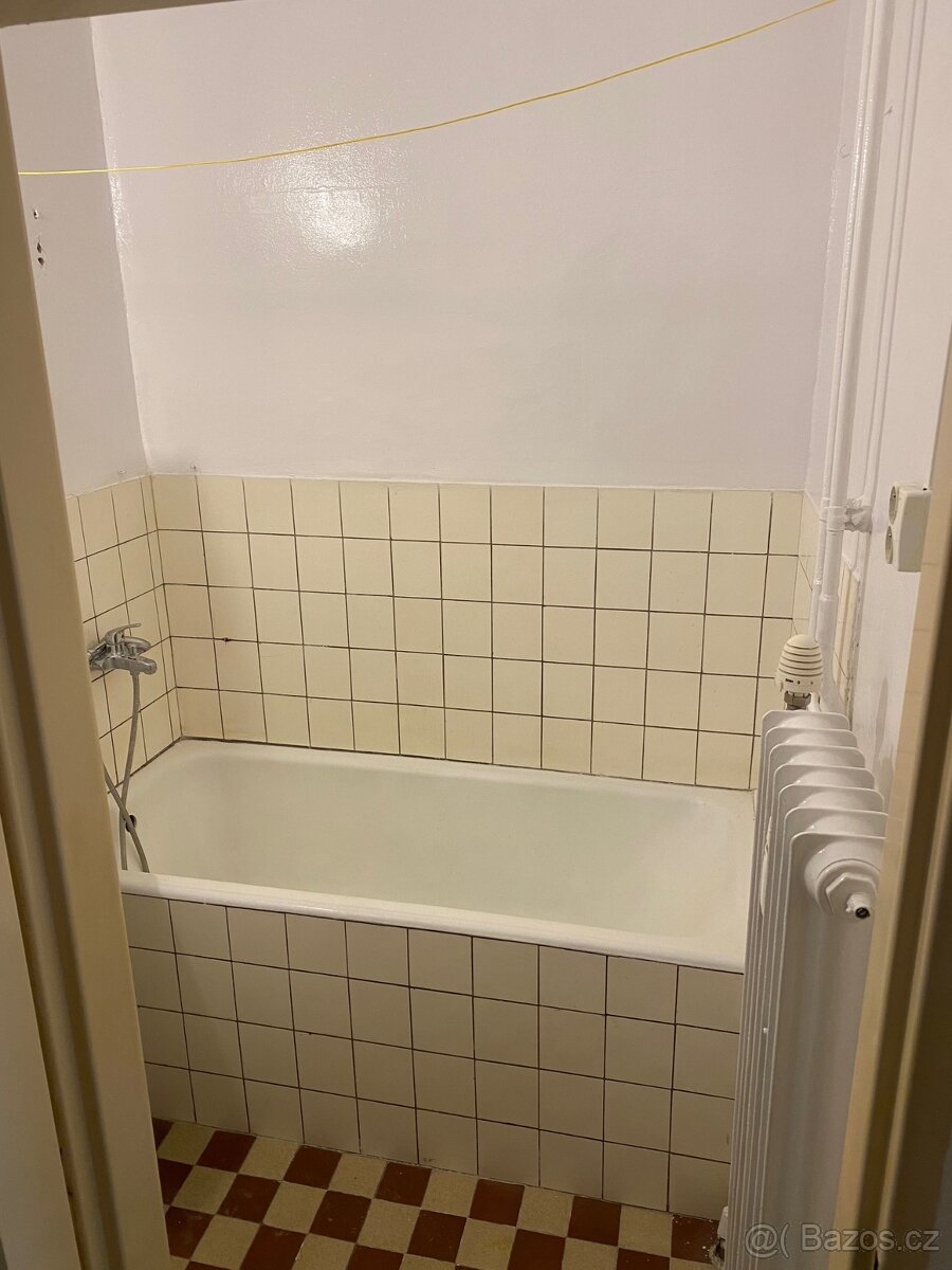 pokoj pro 2 osoby studenty Brno ul. Bayerova - 9