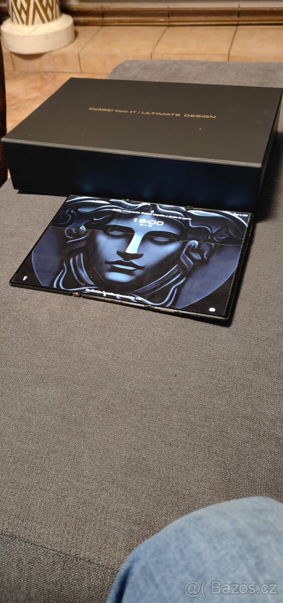 Huawei mate XT tri fold - 9