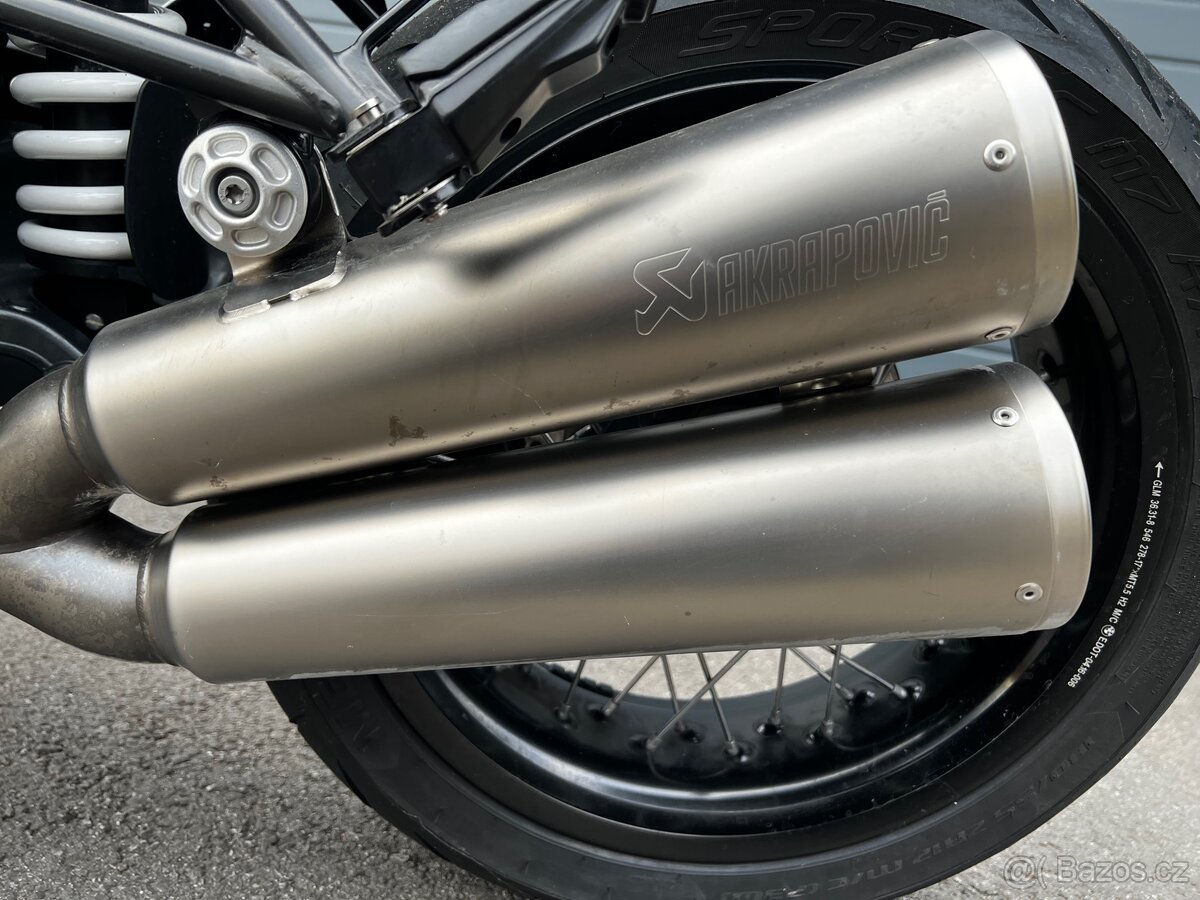 2016 BMW R nineT - 9