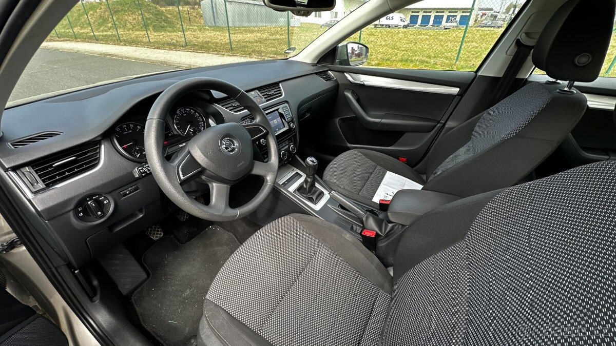 ŠKODA OCTAVIA 2.0 TDI - 9