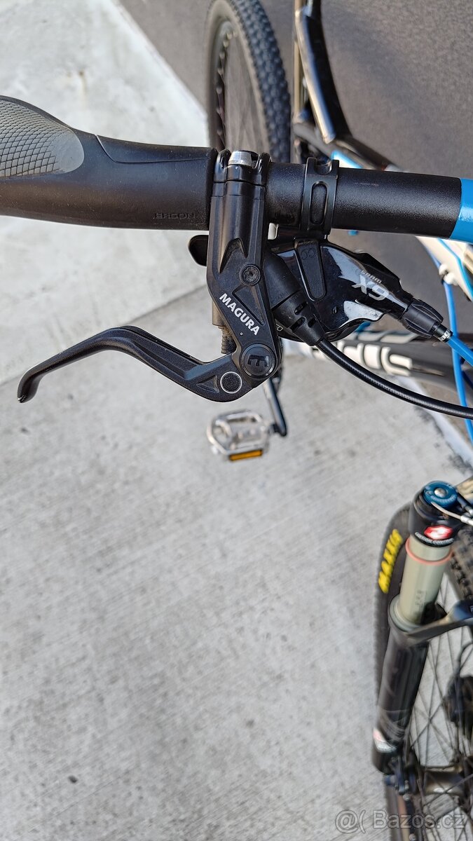 Celo-odpružené horské kolo FOCUS - 9