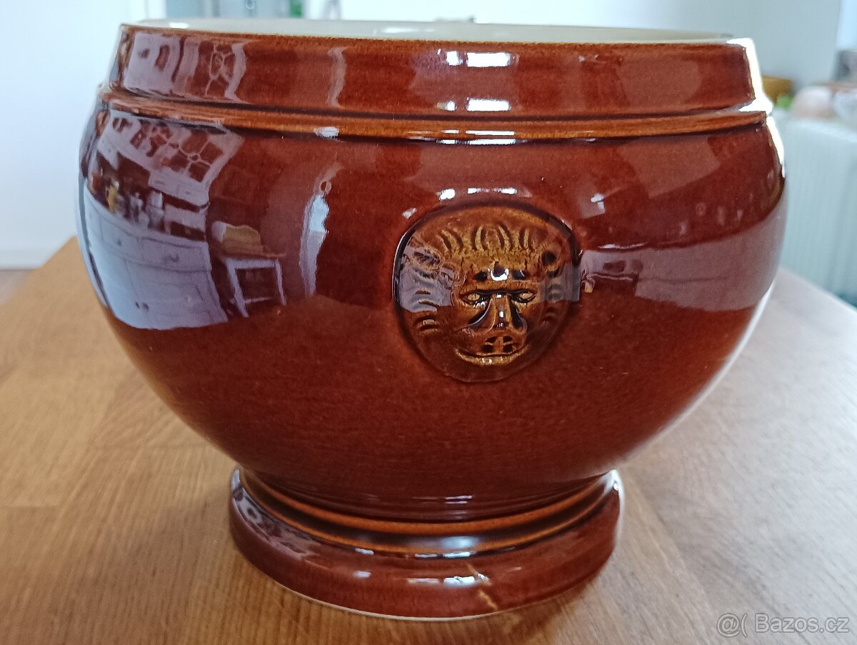 STARÁ KAMENINOVÁ MÍSA SE LVY FRANCIE - 9