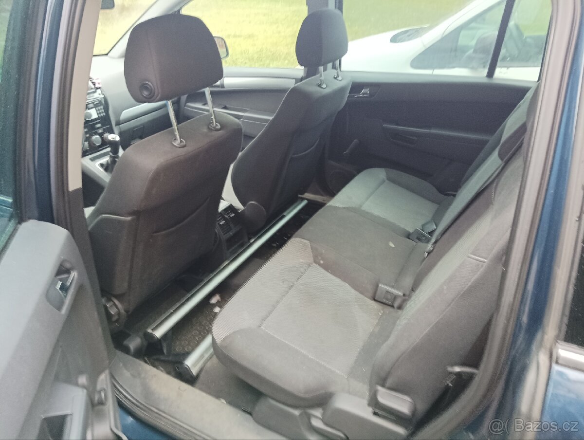 Opel Zafira CNG ,2.0. 2011 - 9