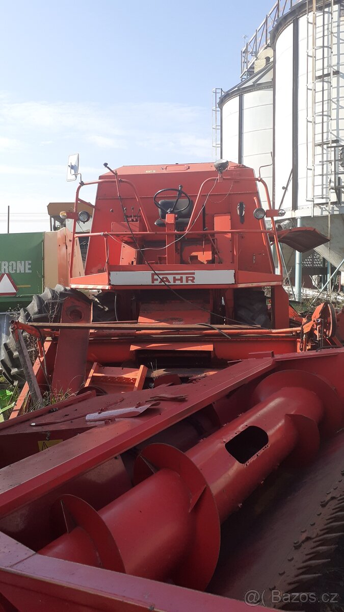 KOMBAJN-náhradní díly - 9