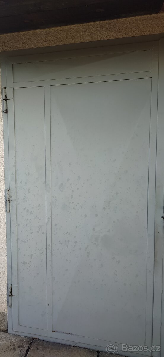 Vrata kovová garážová - 9