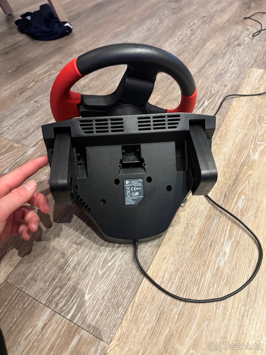 PLAYSTATION 3 – Konzole + 2 ovladače + volant + 5 her - 9