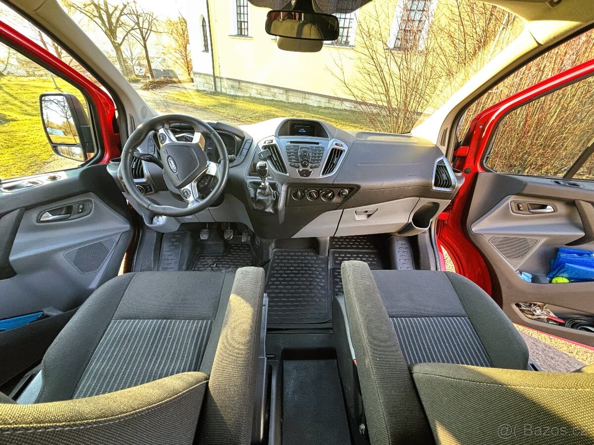 Ford Transit Custom, r.v. 2015, 8 míst k sezení. - 9