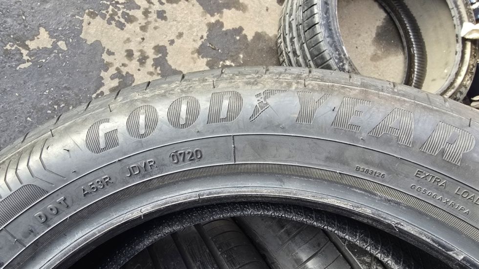 Letní pneu 215/55/17 Good Year - 9