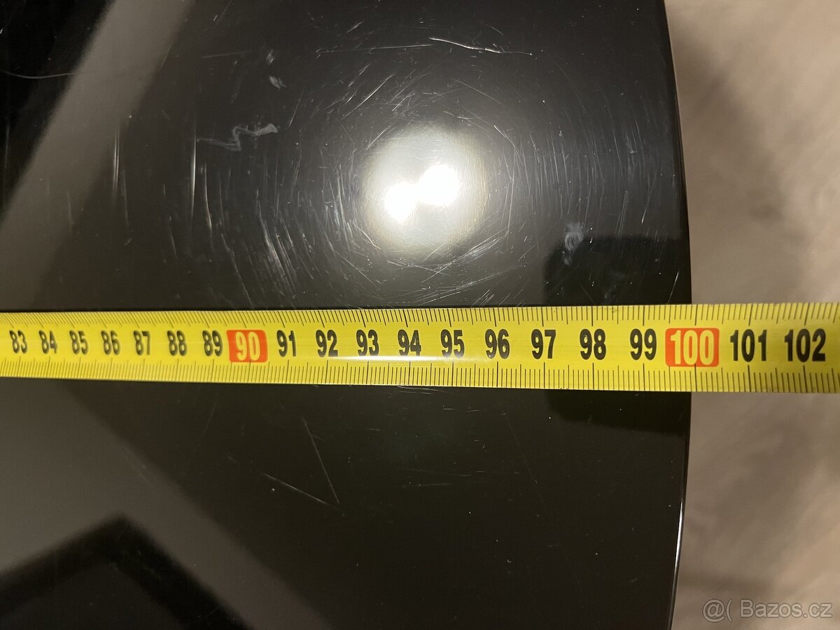 jídelní stul kulatý - 9