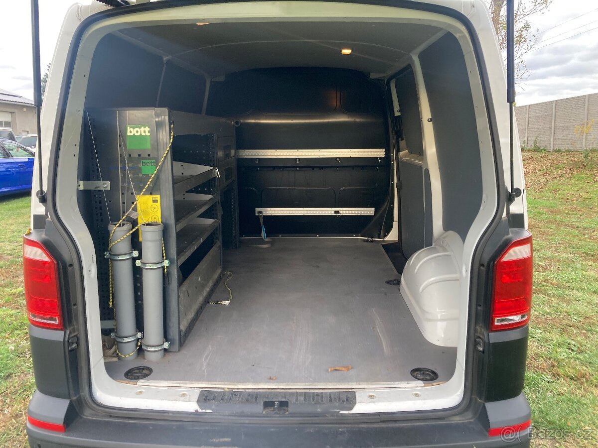 Volkswagen Transporter T6 2.0 tdi - 9
