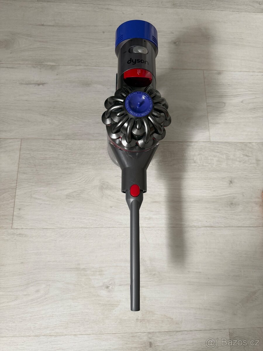 Tyčový a ruční vysavač Dyson V8 - 9