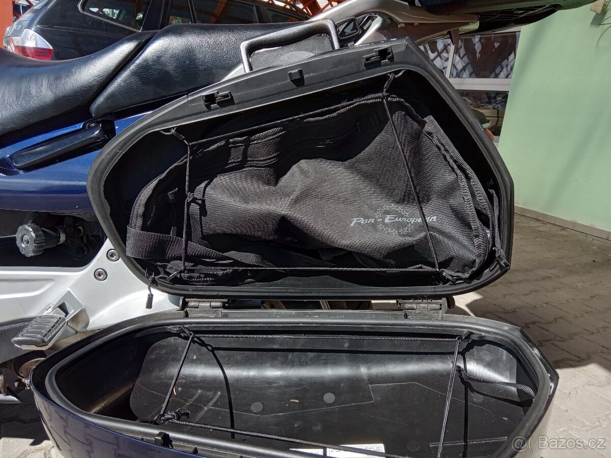 Honda ST1300 Pan Europan - 9