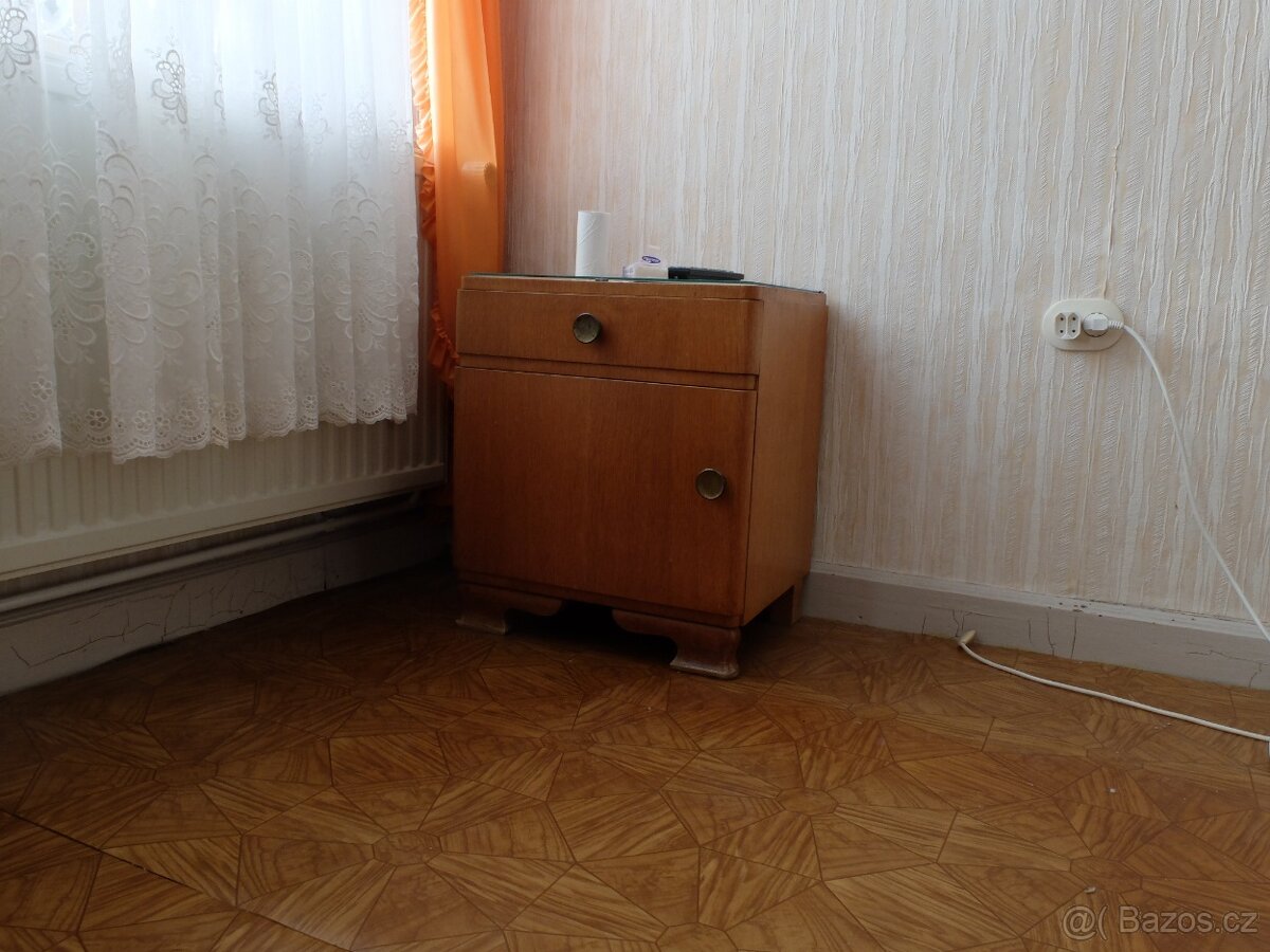 Starožitná toaletka a noční stolky 30.léta - 9