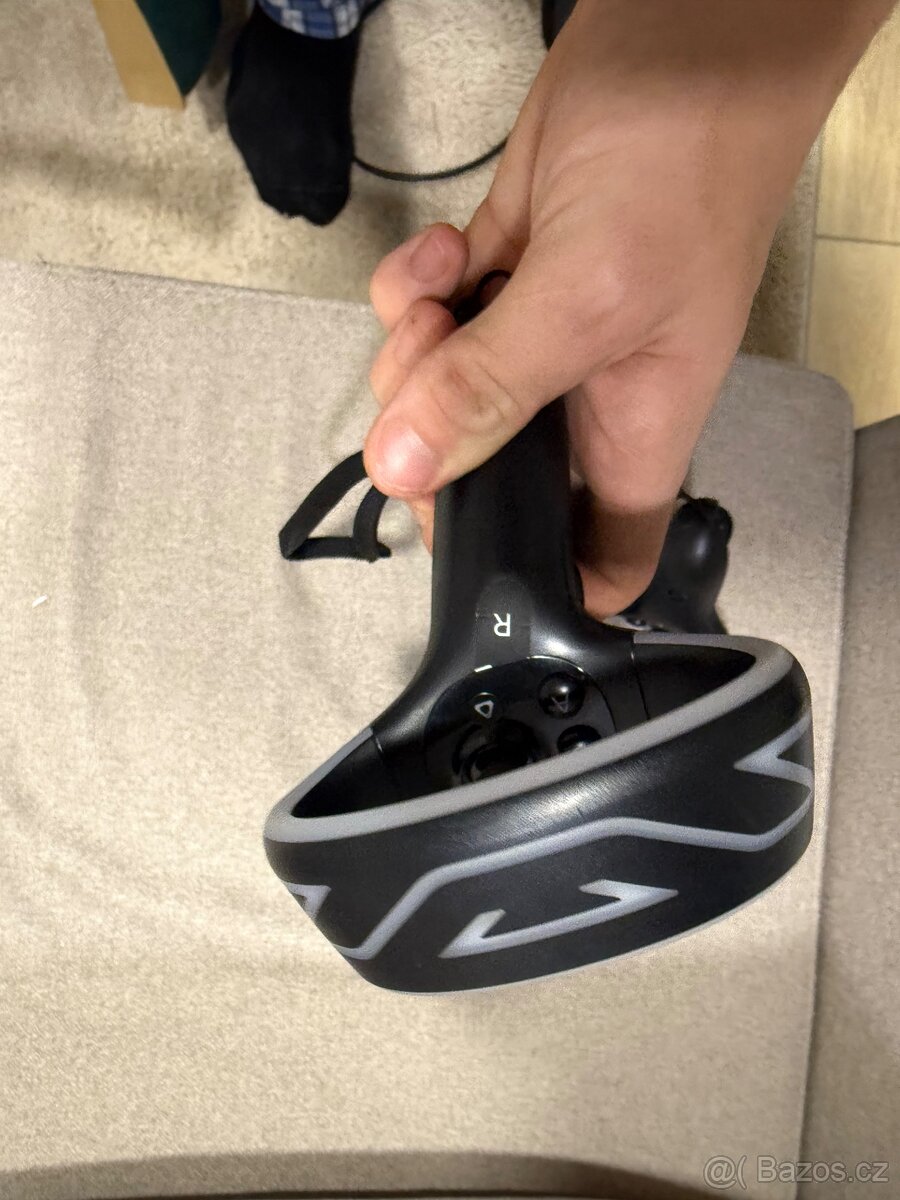 HTC Vive Cosmos Virtuální brýle k PC - 9