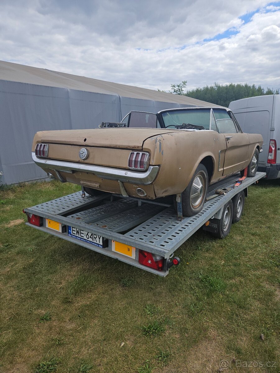 Ford Mustang V8 Cabriolet - 9