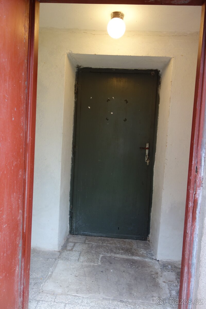 Mankovice - garáž - 9