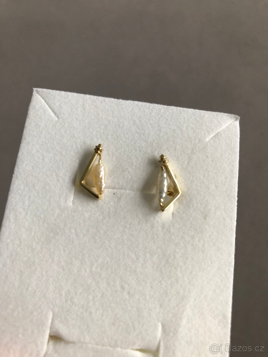 Zlatá souprava, náušnice a prsten - 9