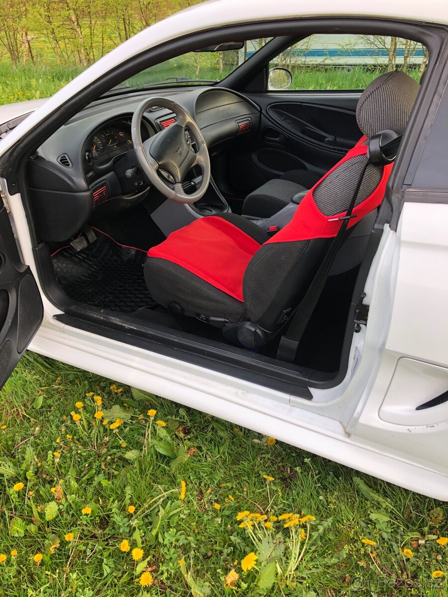 Ford Mustang 5.0GT - 9