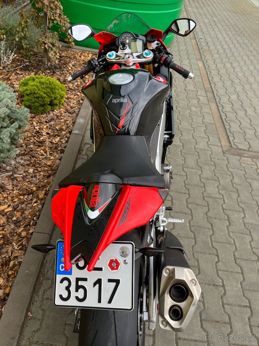 Aprilia RSV4 1000 FACTORY - 9