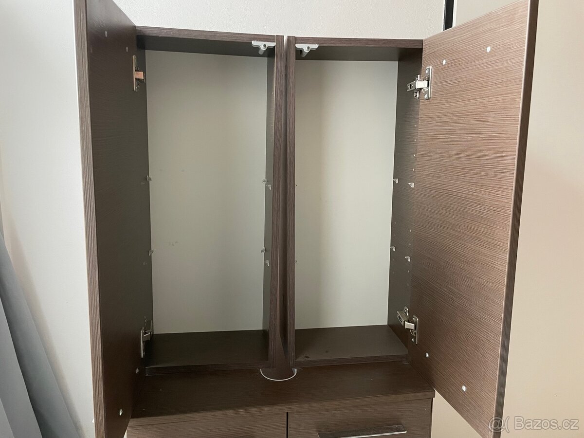 Koupelnové skříňky – pod umyvadlo + 2 závěsné - 9