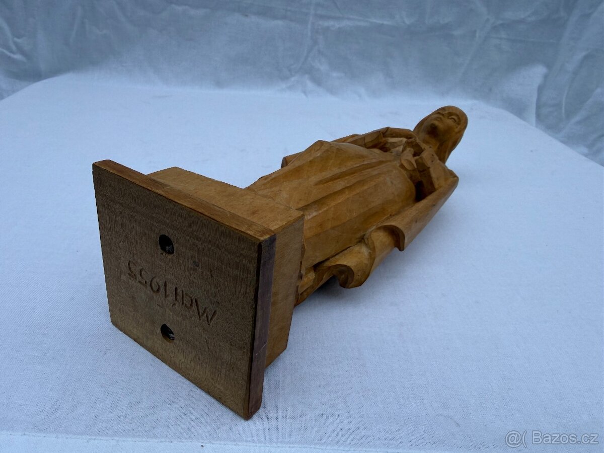 Dřevěná socha Svatá Ludmila - 9