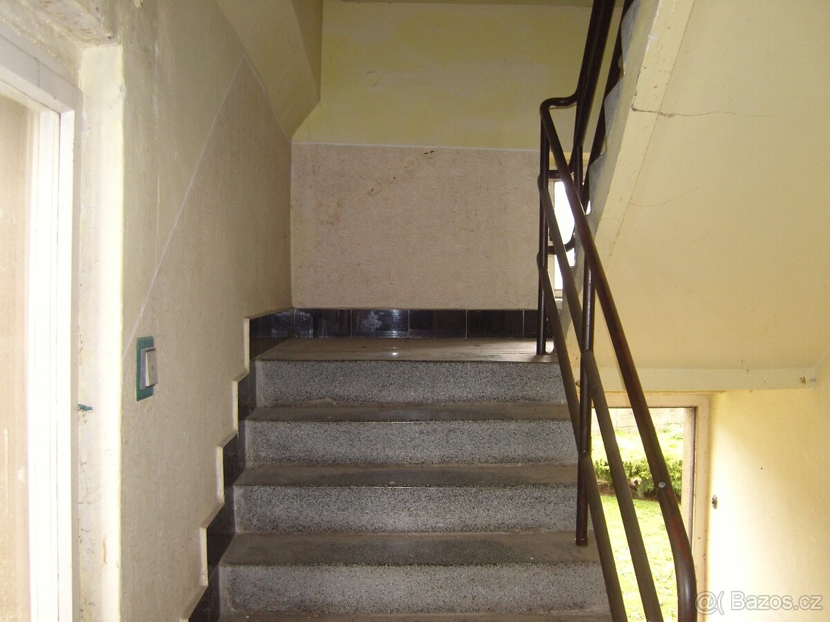 Prodám rodinný dům - 9