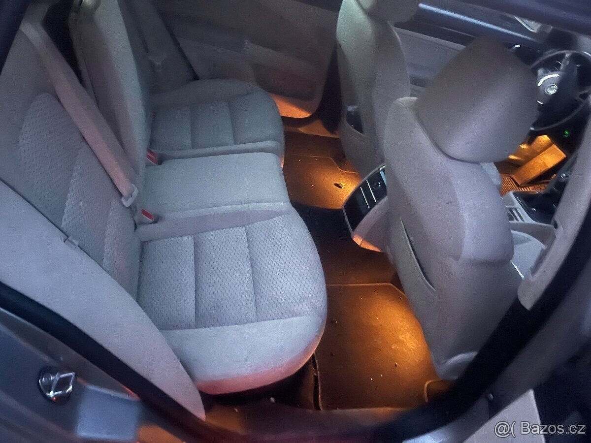 Škoda Superb 2 combi 2.0 TDi 125kW Cfgb - 9