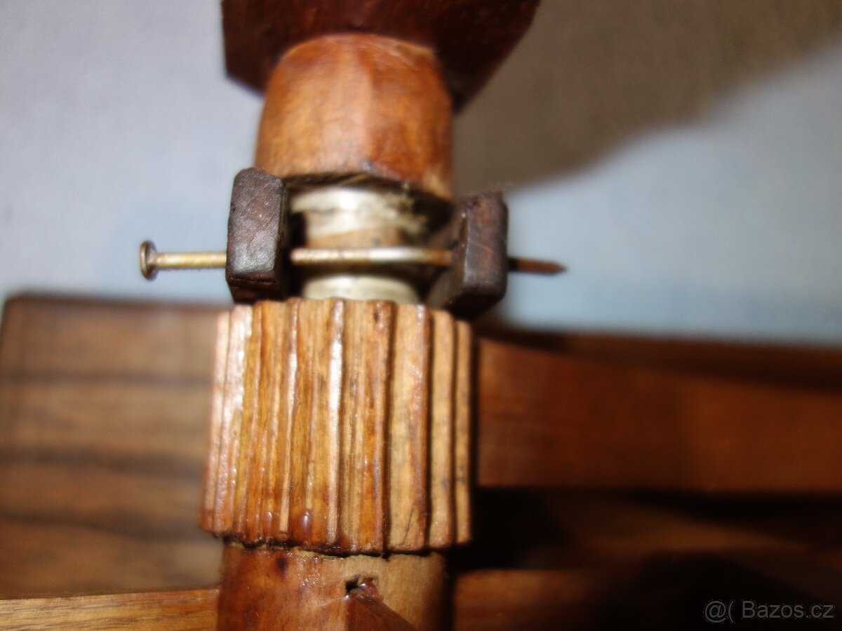 Stará velikonoční hrkačka-klapačka, super model - 9