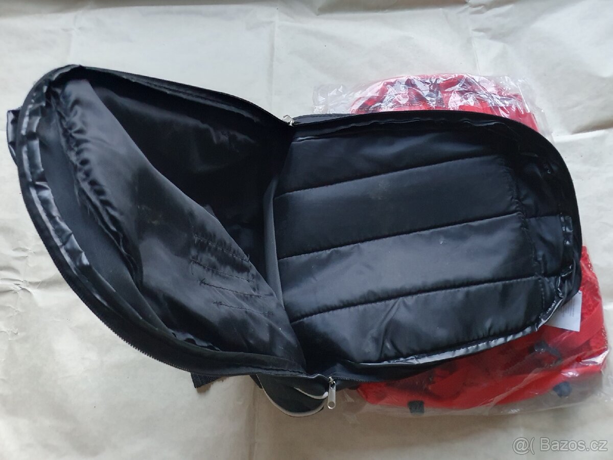 Batohy a cestovní tašky - 9