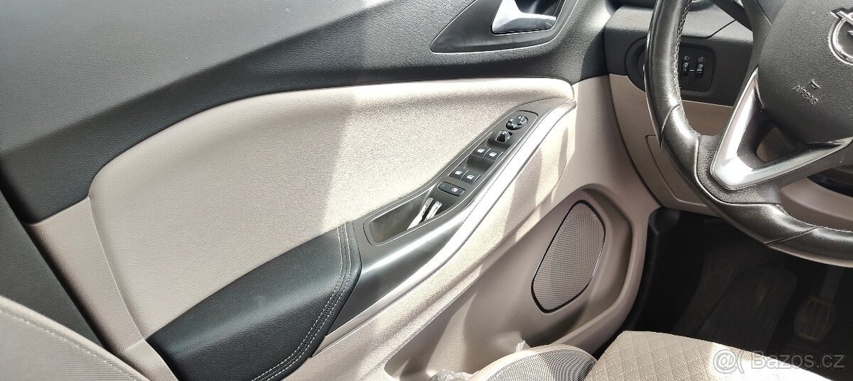 OPEL GRANDLAND X - 9