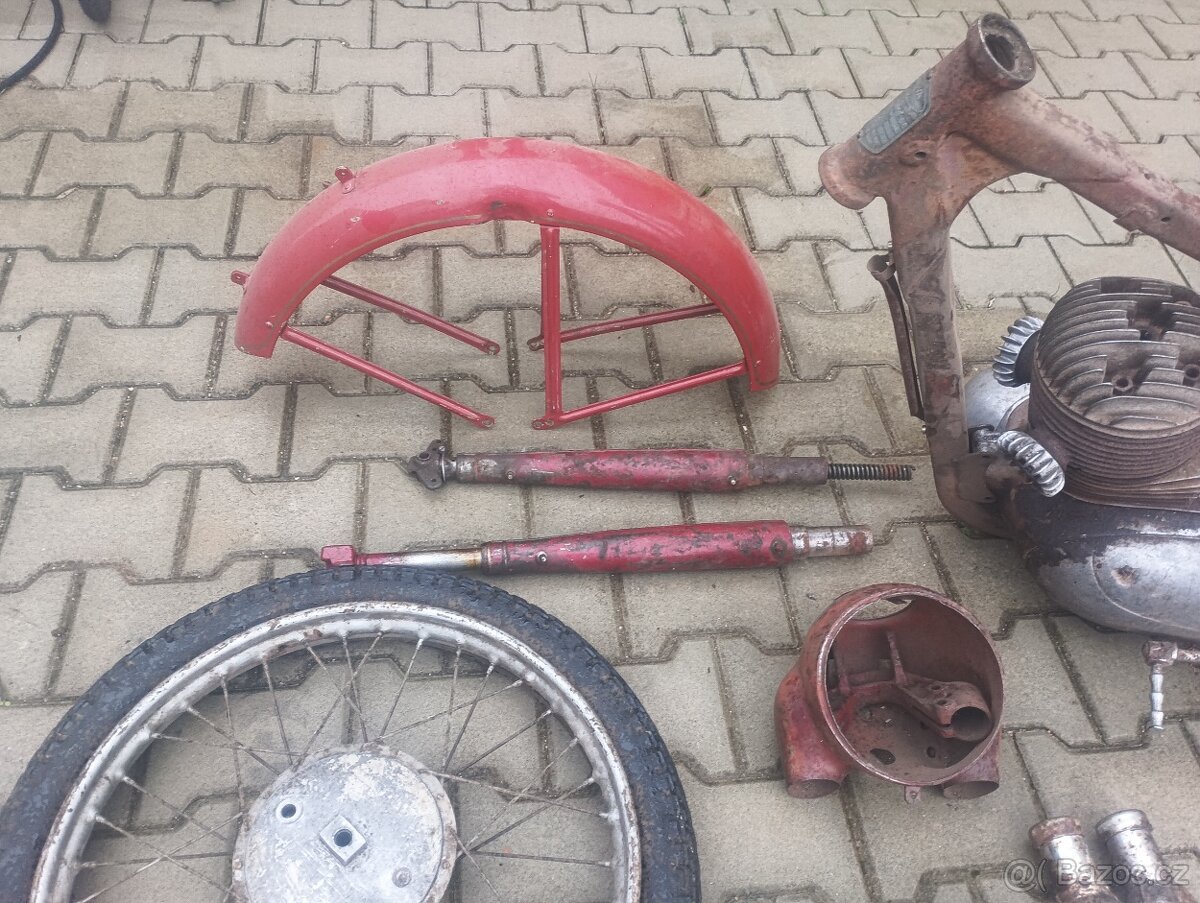 Prodám Jawa 250 pérák zbrojovka 1948 - 9