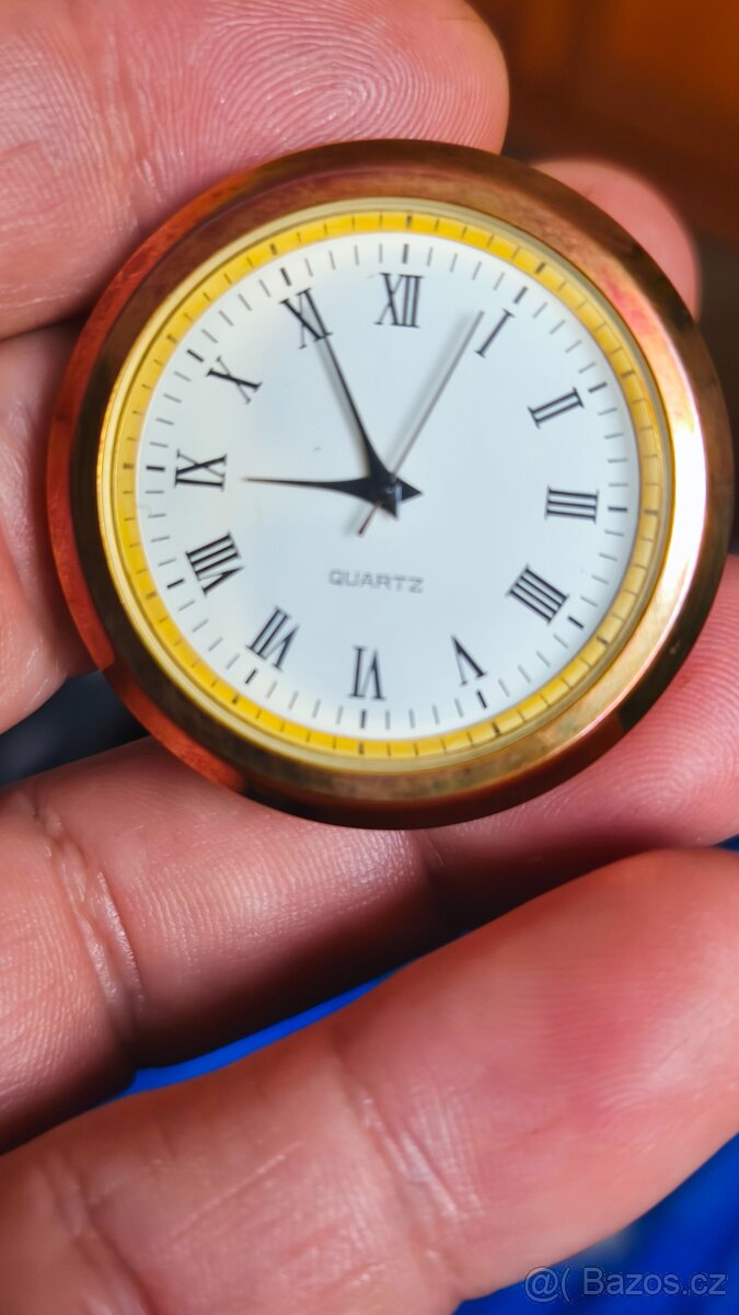 Stolní křišťálové hodinky. - 9