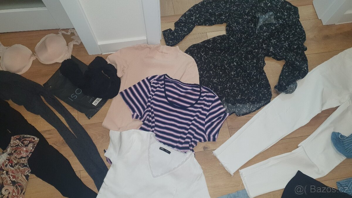 Velký balík dámské oblečení značkové velikost S - 9
