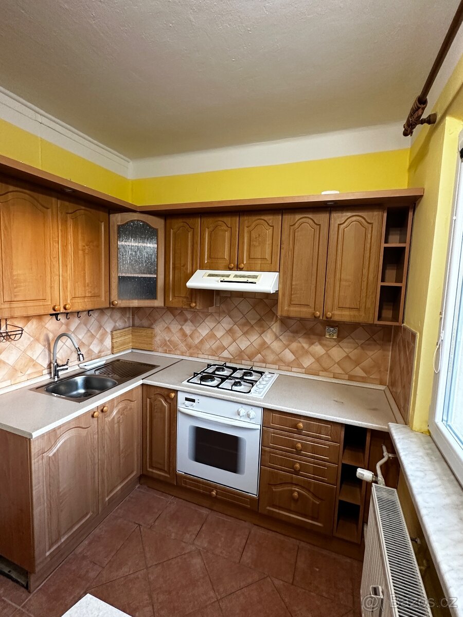 Prodej bytu 2+1 v os.vlast., Karviná-Ráj, ul.Školská - 9