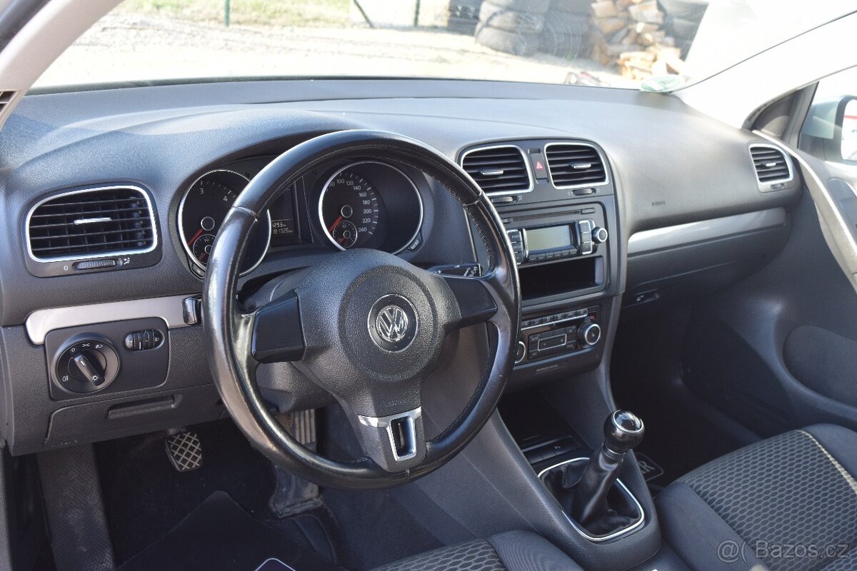 Volkswagen Golf 1.6 TDI BOHATÁ VÝBAVA NOVÁ STK PRVNÍ MAJITEL - 9